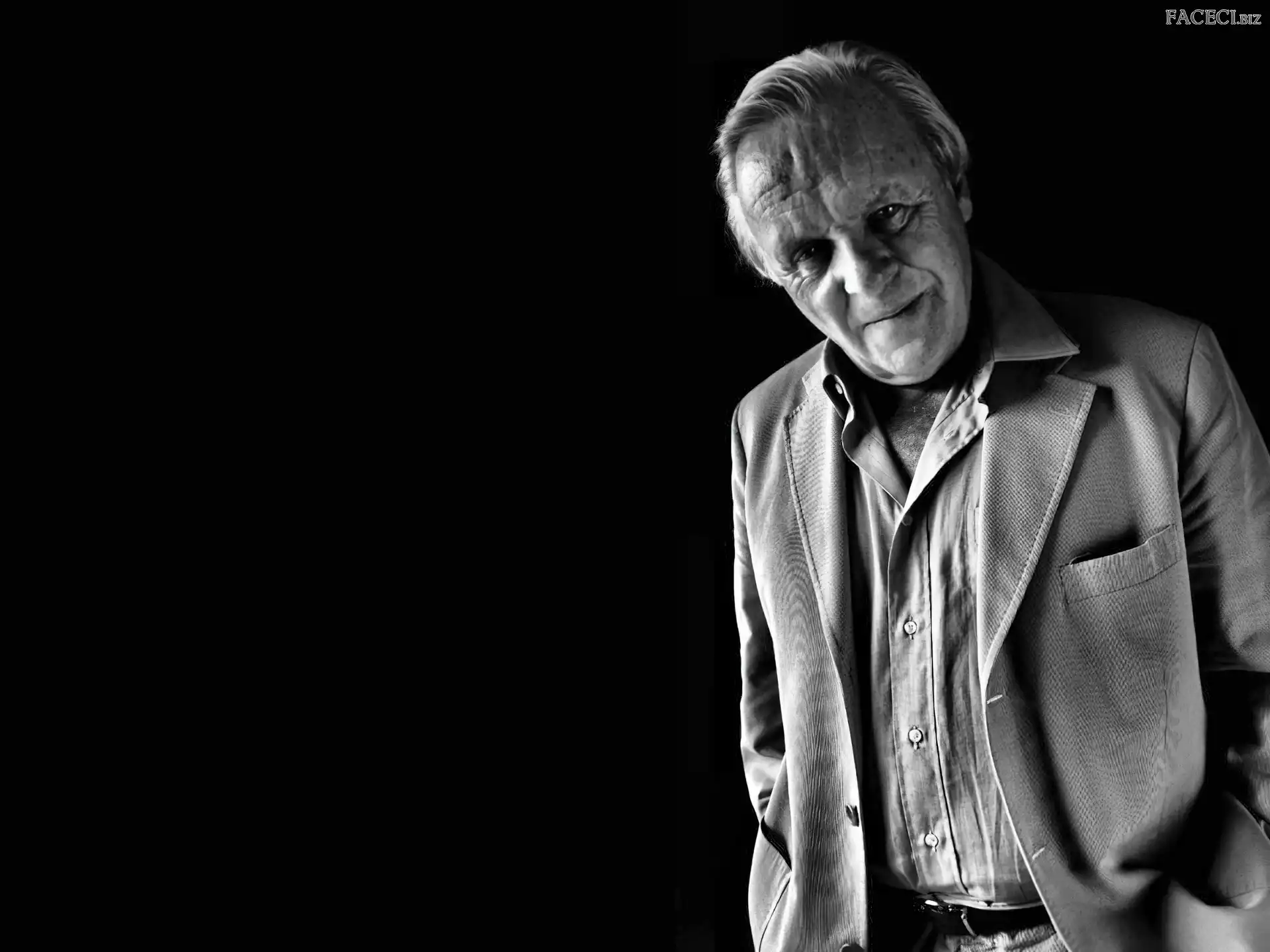 strój, Anthony Hopkins, jasny